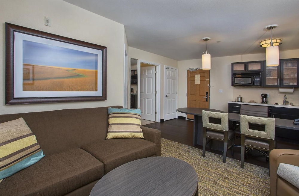Candlewood Suites Bowling Green by IHG