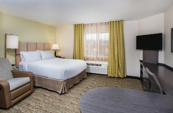 Candlewood Suites Bowling Green by IHG image 12