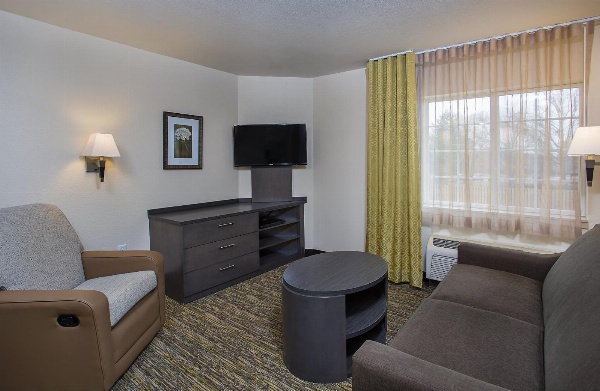 Candlewood Suites Bowling Green by IHG image 3