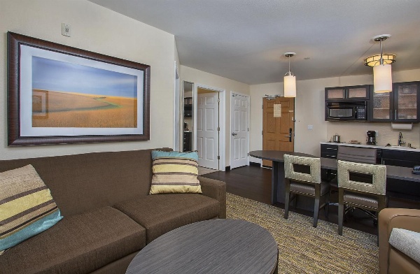 Candlewood Suites Bowling Green by IHG image 4